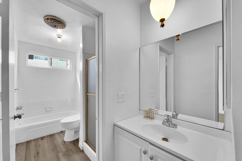 Building Photo - 1009 N Edinburgh Ave