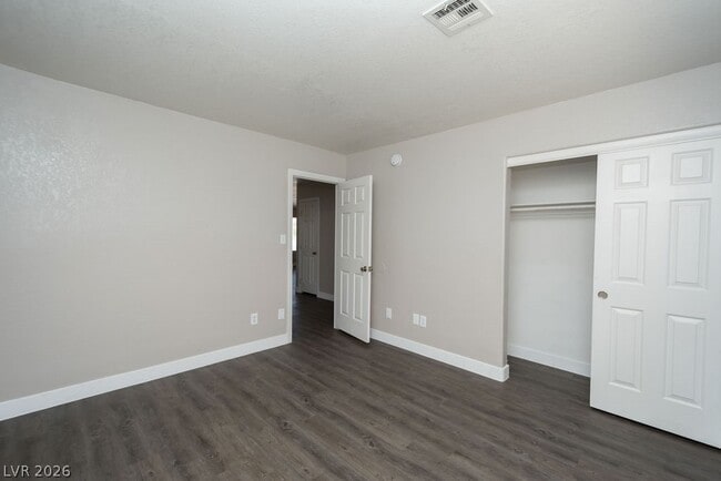 Building Photo - 2120 McMurray Dr