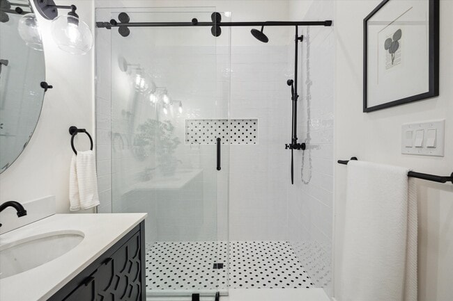 Building Photo - 1514 31st St