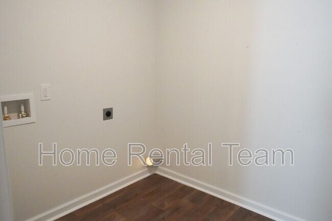 Building Photo - 416 Coconut Dr