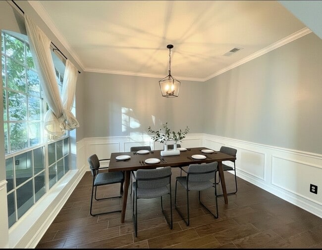 Building Photo - 16407 Stone Prairie Dr