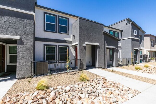Building Photo - Beautiful New 3 Bed / 2.5 Bath Townhome 89178