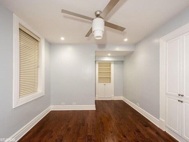 Building Photo - 1201 N Astor St