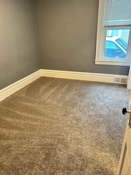 Front bedroom - 145 South St
