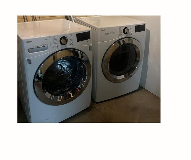 Building Photo - 2483 Shrewsbury Rd