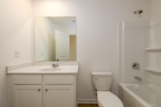 Building Photo - 2482 Van Fleet Cir