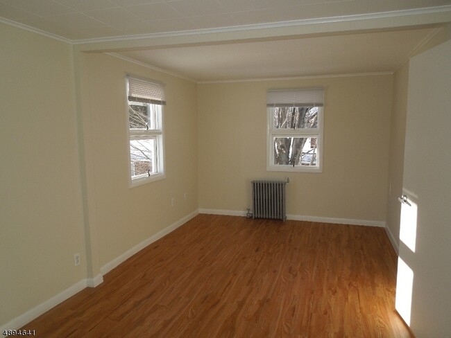 Building Photo - 34 1st St