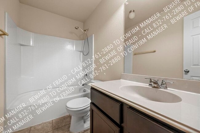 Building Photo - 5827 Tinsley Dr