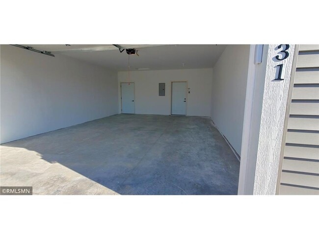 Building Photo - 1229-1231 Wisteria Ln