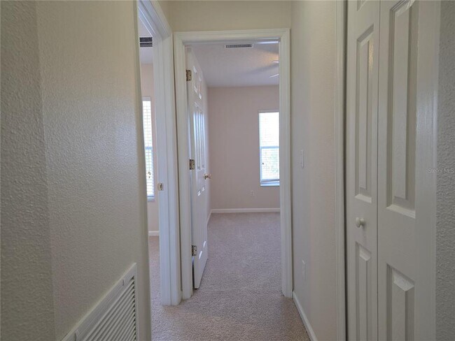 Building Photo - 16661 Cedar Crest Dr