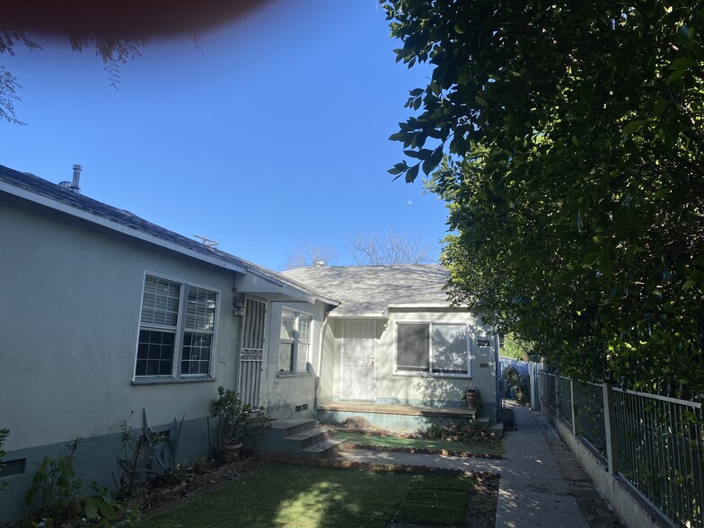 Building Photo - 8062 Sepulveda Blvd