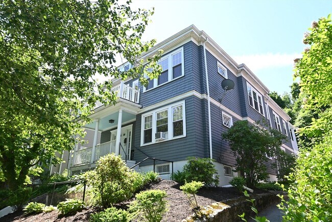 Primary Photo - 226 Winchester St