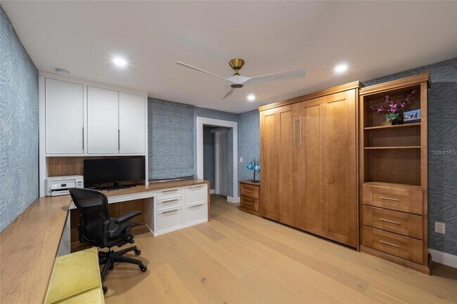 Building Photo - 770 S Palm Ave