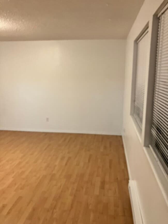 Building Photo - 2429 NE Saratoga St