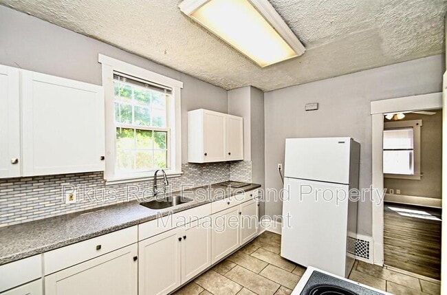 Building Photo - 1438 34th St NW