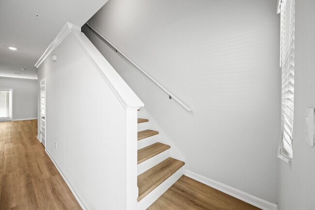 Building Photo - 4246 Lost Bay Dr