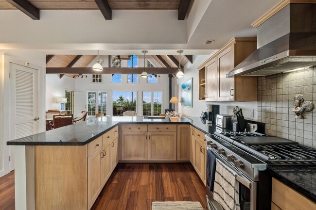 Building Photo - 76-886 Hualalai St