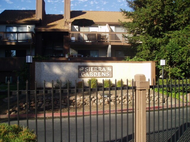 Building Photo - 2055 Sierra Rd