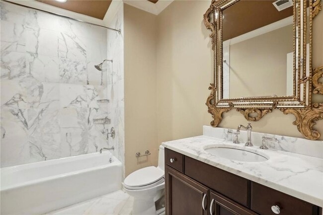 Building Photo - 1965 W Wesley Rd NW