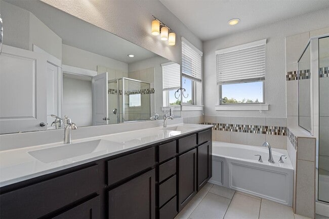 Building Photo - 9301 Cardinals Nest Ln
