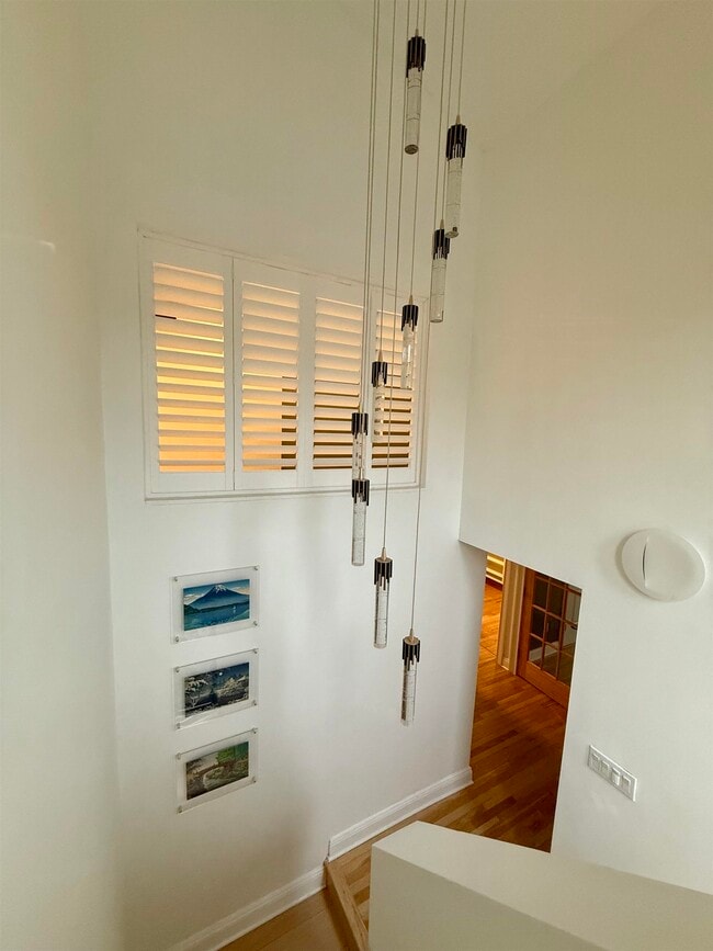 Building Photo - 702 Mainsail Ln