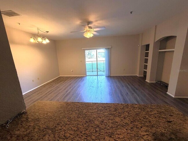 Building Photo - 114 Vista Verdi Cir