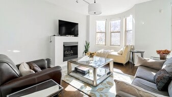 Building Photo - 720 W Evergreen Ave