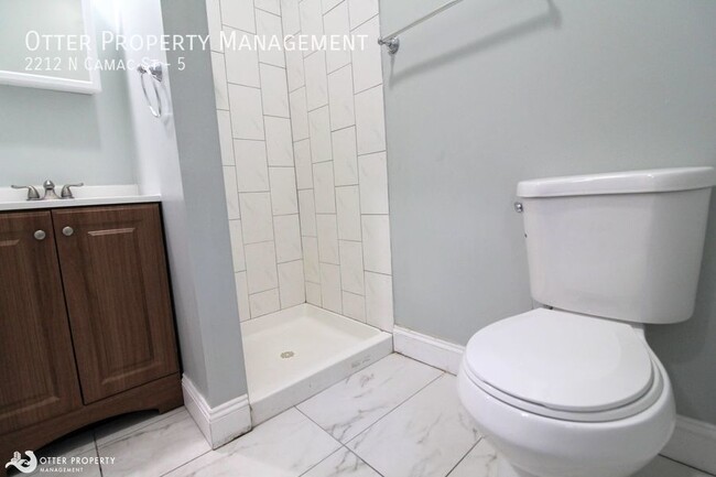 Building Photo - Room for Rent- Clean, Private Room for Ren...