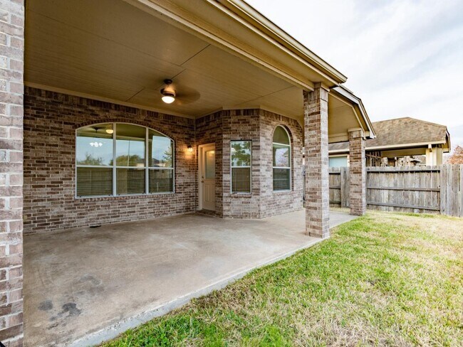 Building Photo - 5402 Hickory Harvest Dr