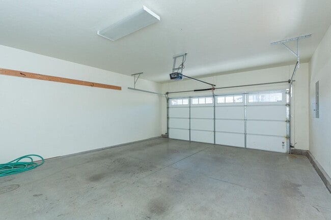 Building Photo - 241 Sierra Vista St