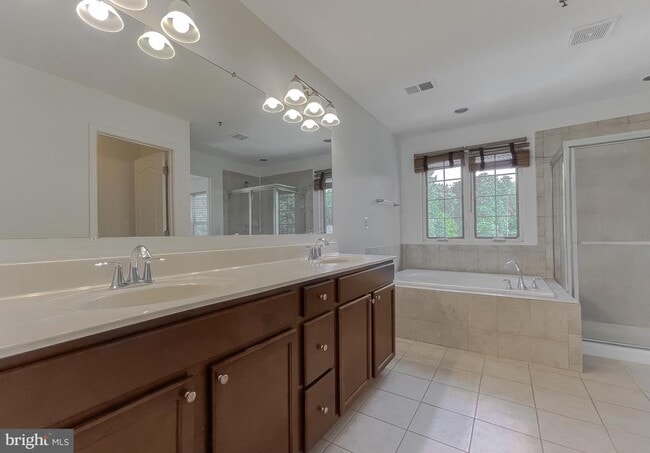 Building Photo - 2728 Coppersmith Pl