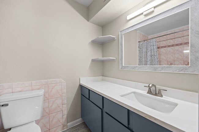 Building Photo - 9616 Long Point Rd