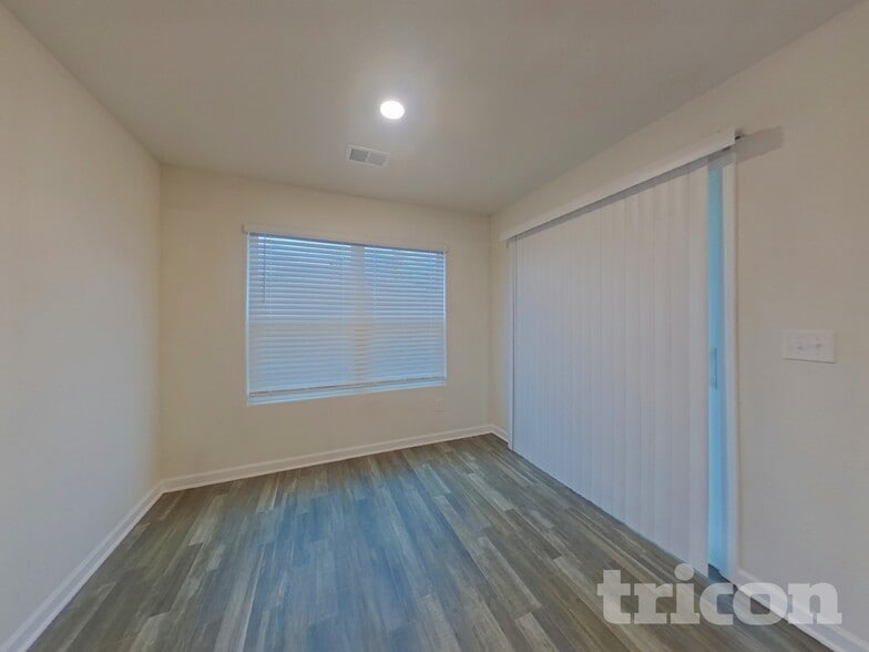 Building Photo - 202 Sundew Rd