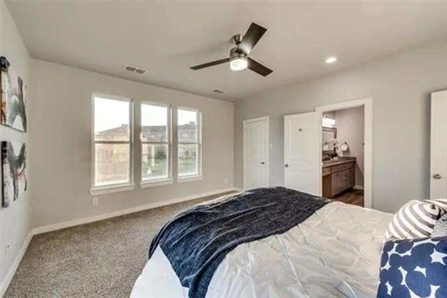Building Photo - 5805 Rivendell Dr