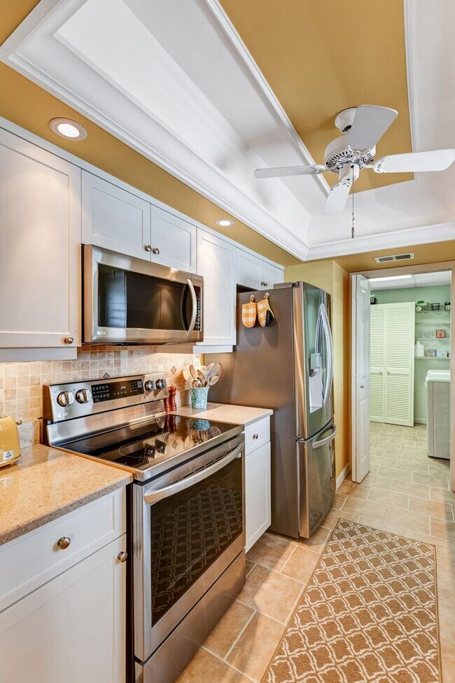 Building Photo - ** PARK SHORE ** 2 BED / 2 BATH - CONDO - 55+ COMMUNITY - SEASONAL OR SHORT TERM RENTAL