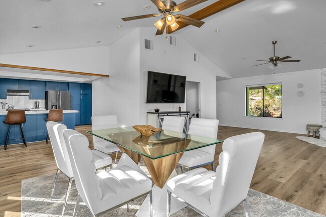 Building Photo - 57495 Buena Suerte Rd