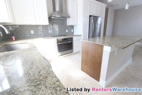 Building Photo - 1206 Deloney St