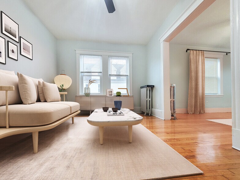 Primary Photo - 17 Wachusett St