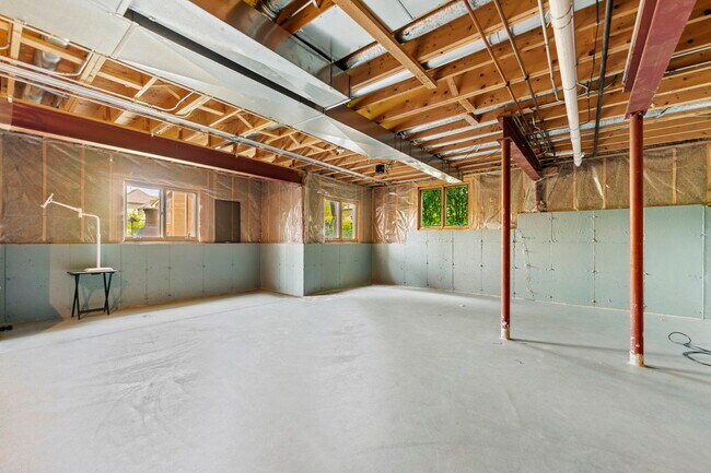 Building Photo - 552 Waters Edge Dr