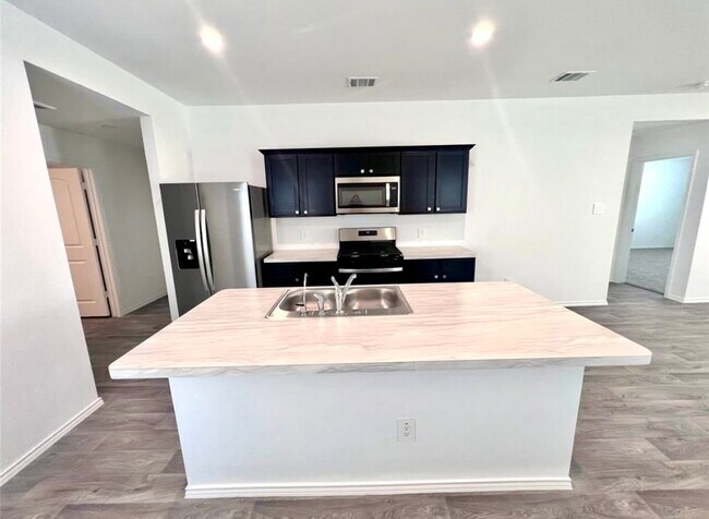 Building Photo - 14220 Fern Meadows Dr