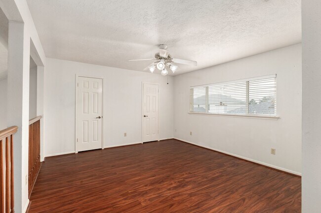 Building Photo - 3118 Kempwood Dr