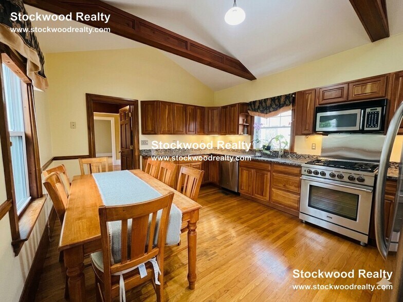 Building Photo - 36 Spring Garden St