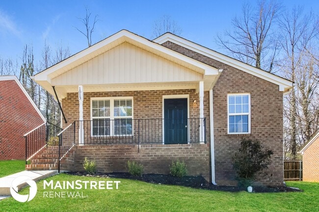 Building Photo - 1013 Manor Dr