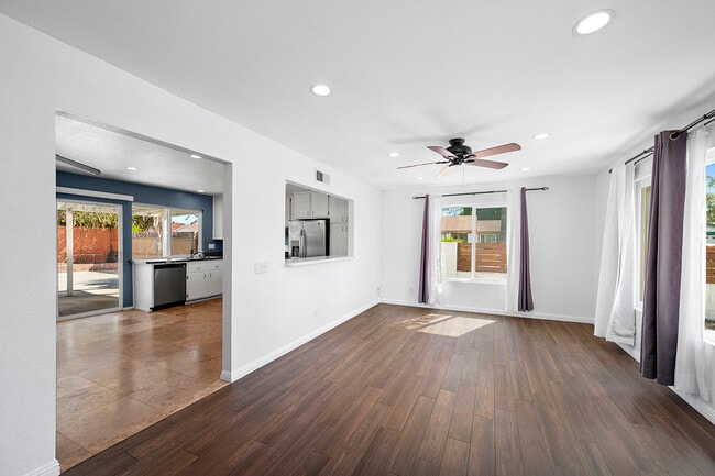Building Photo - 10875 Barbados Way