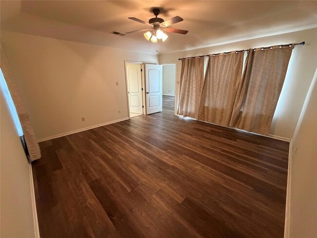 Building Photo - 11810 Rain Forest Cove