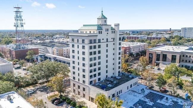 Building Photo - Seagle Building 7C