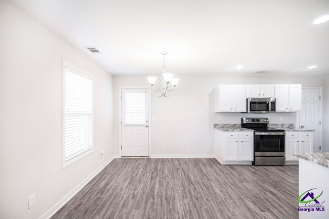 Building Photo - 101 Shasta Dr