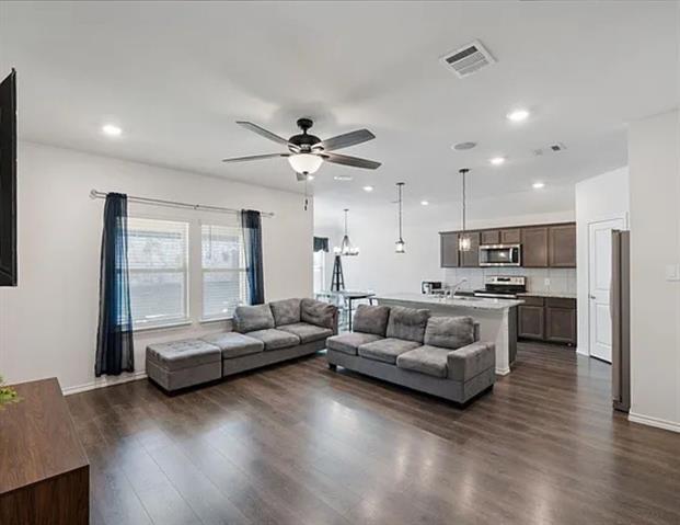 Building Photo - 2228 Starling St