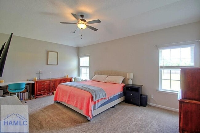 Building Photo - 50 Sunflower Cir NE