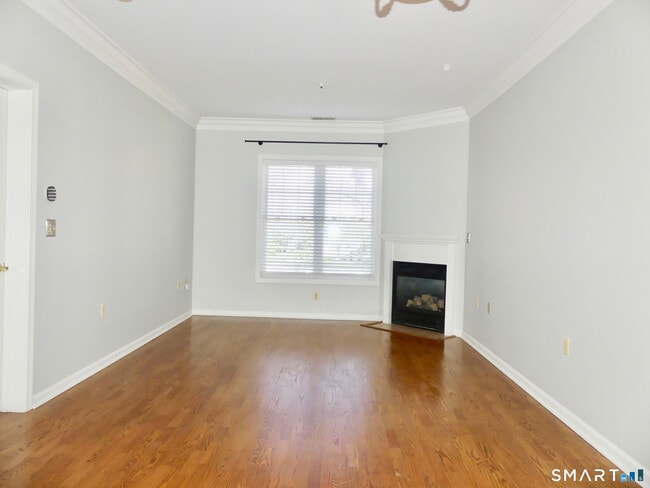 Building Photo - 105 Richards Ave